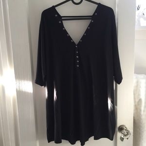 Black V-neck tee Torrid 3X